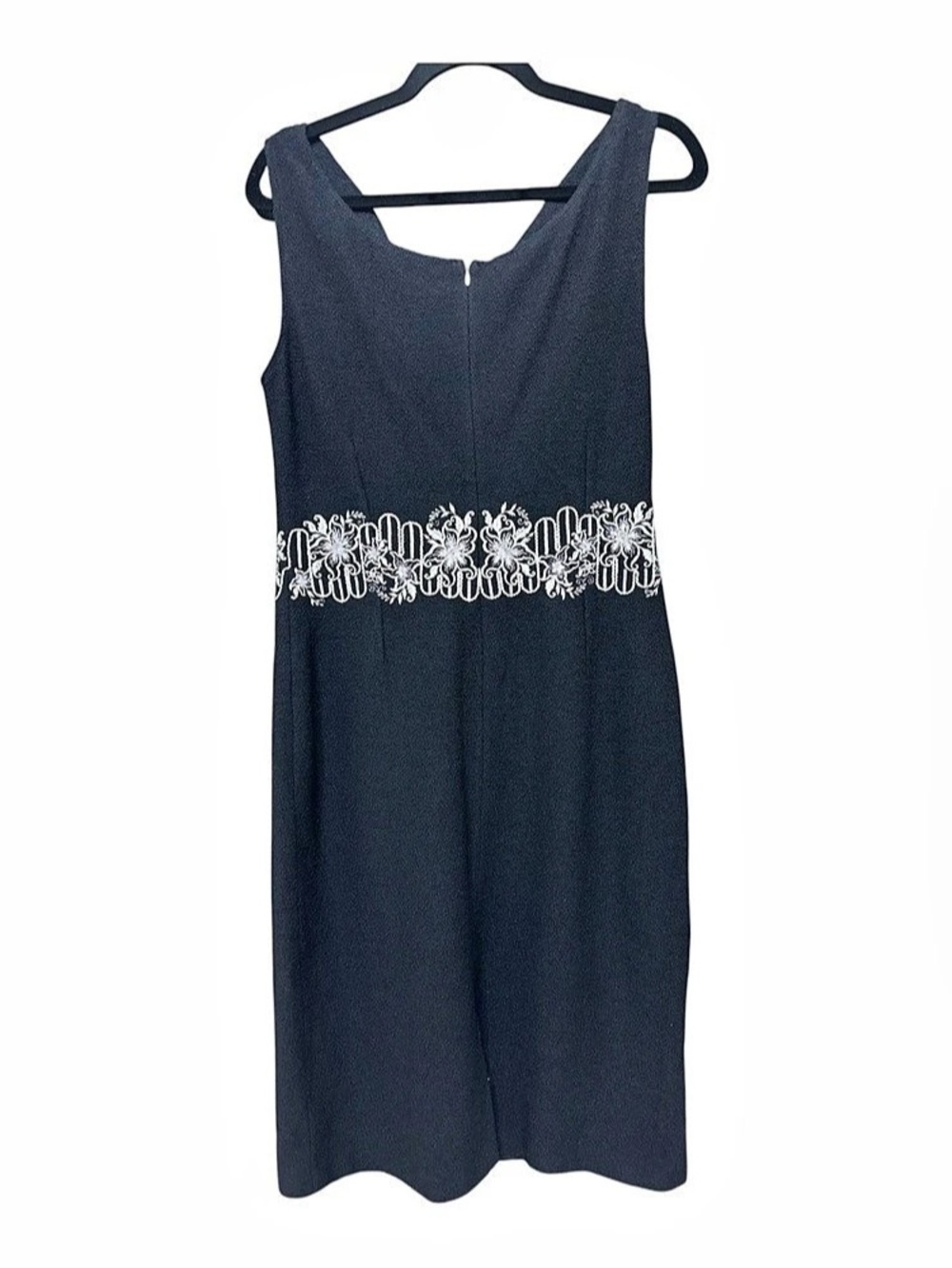 ST. JHON Black Embroidered Midi Dress - Picture 4 of 11